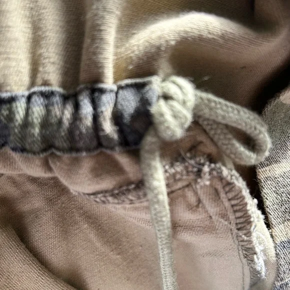 Tempo Paris Camouflage Jacket with Floral Embroidery - Picture 8 of 8